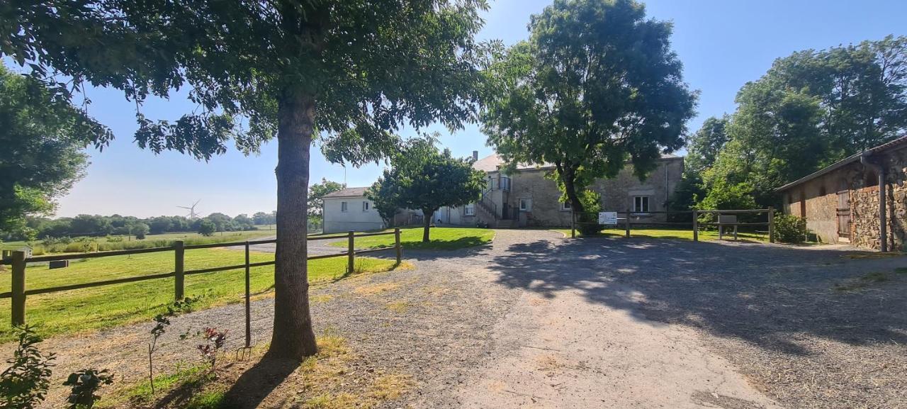 Le Logis Des Chons A La Campagne A Saint Hilaire Du Bois - Lys Haut Layon Le Plessis  ภายนอก รูปภาพ